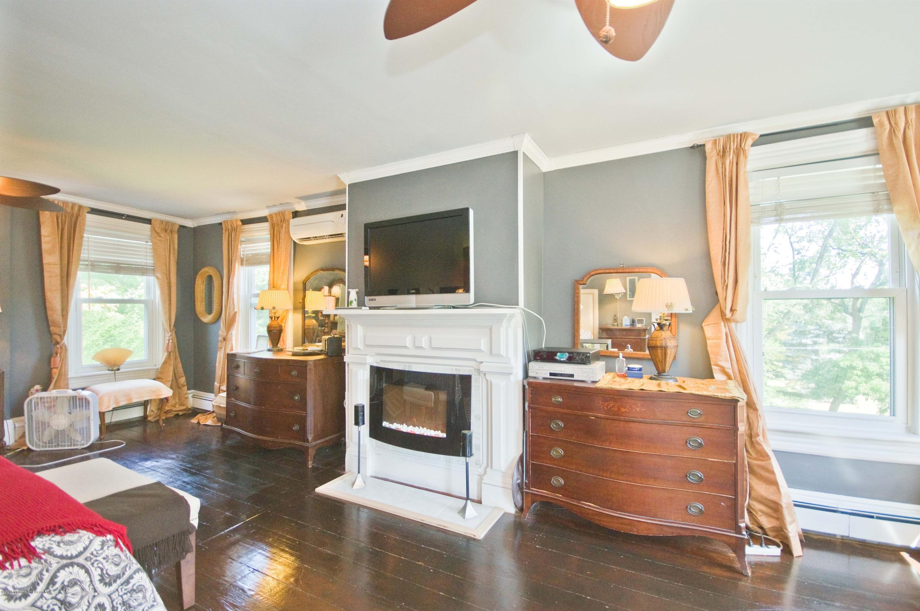622 Holmdel Road Hazlet, NJ 07730 - Photo 17 of 33 MASTER BEDROOM