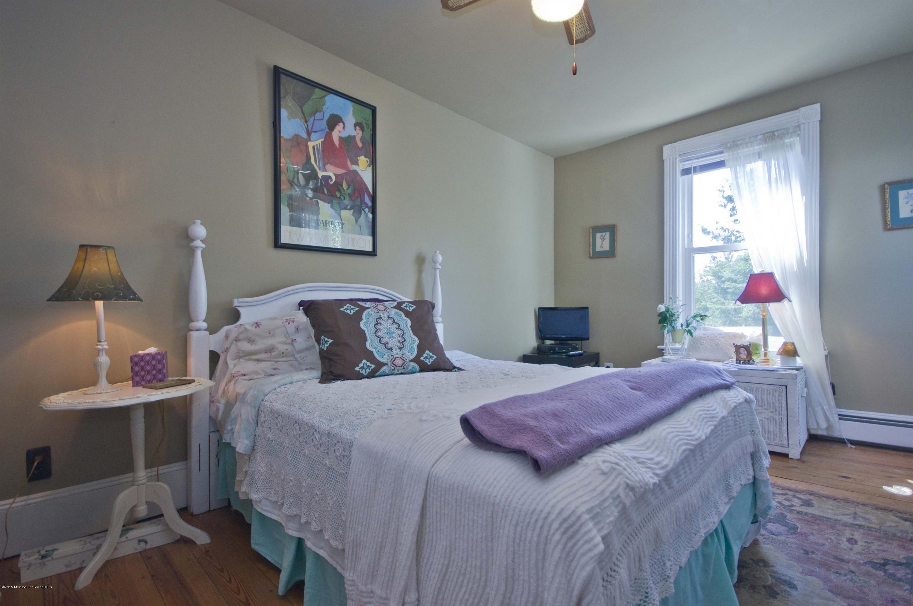 622 Holmdel Road Hazlet, NJ 07730 - Photo 22 of 33 BEDROOM