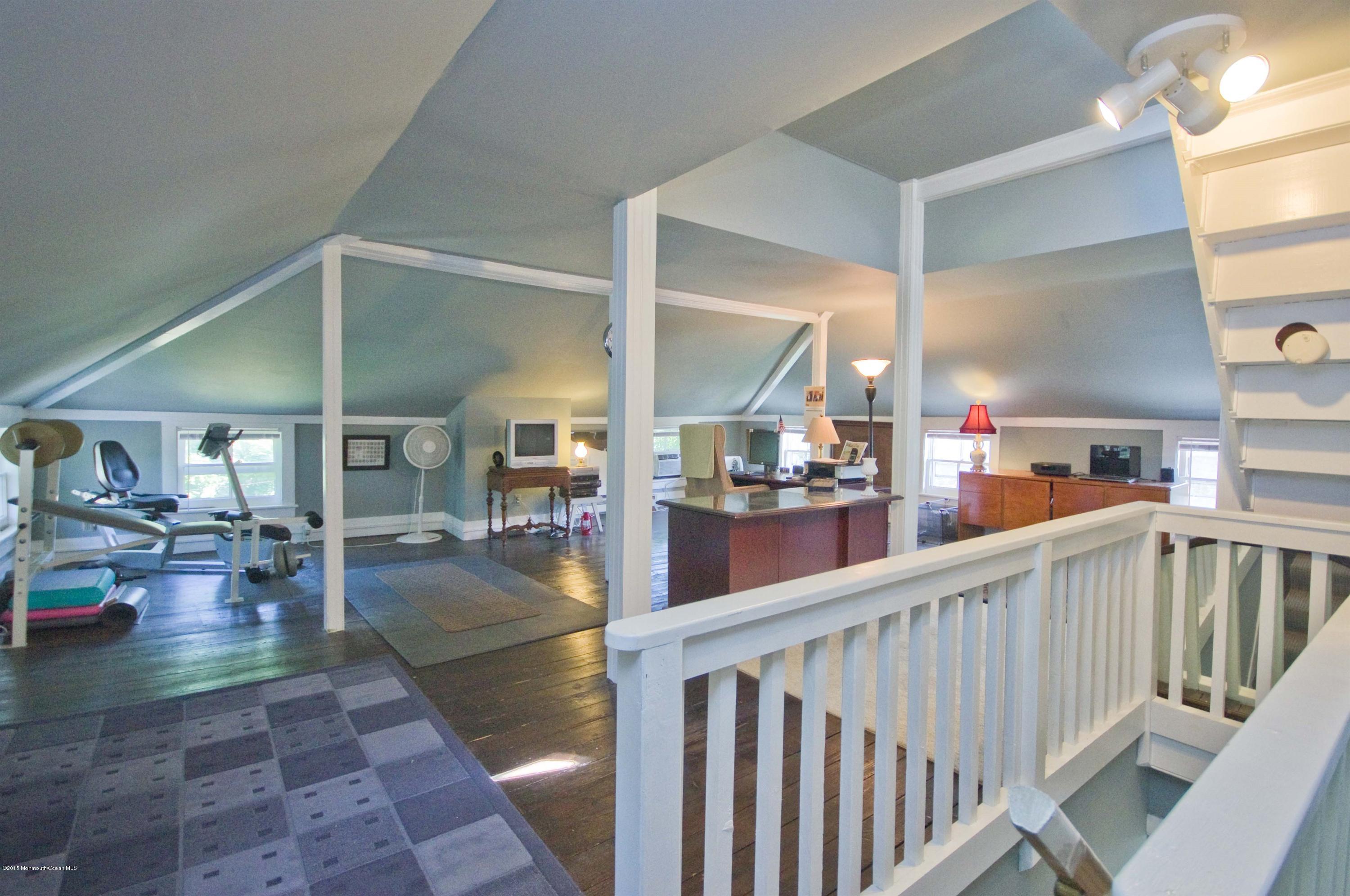 622 Holmdel Road Hazlet, NJ 07730 - Photo 24 of 33 GREAT ROOM
