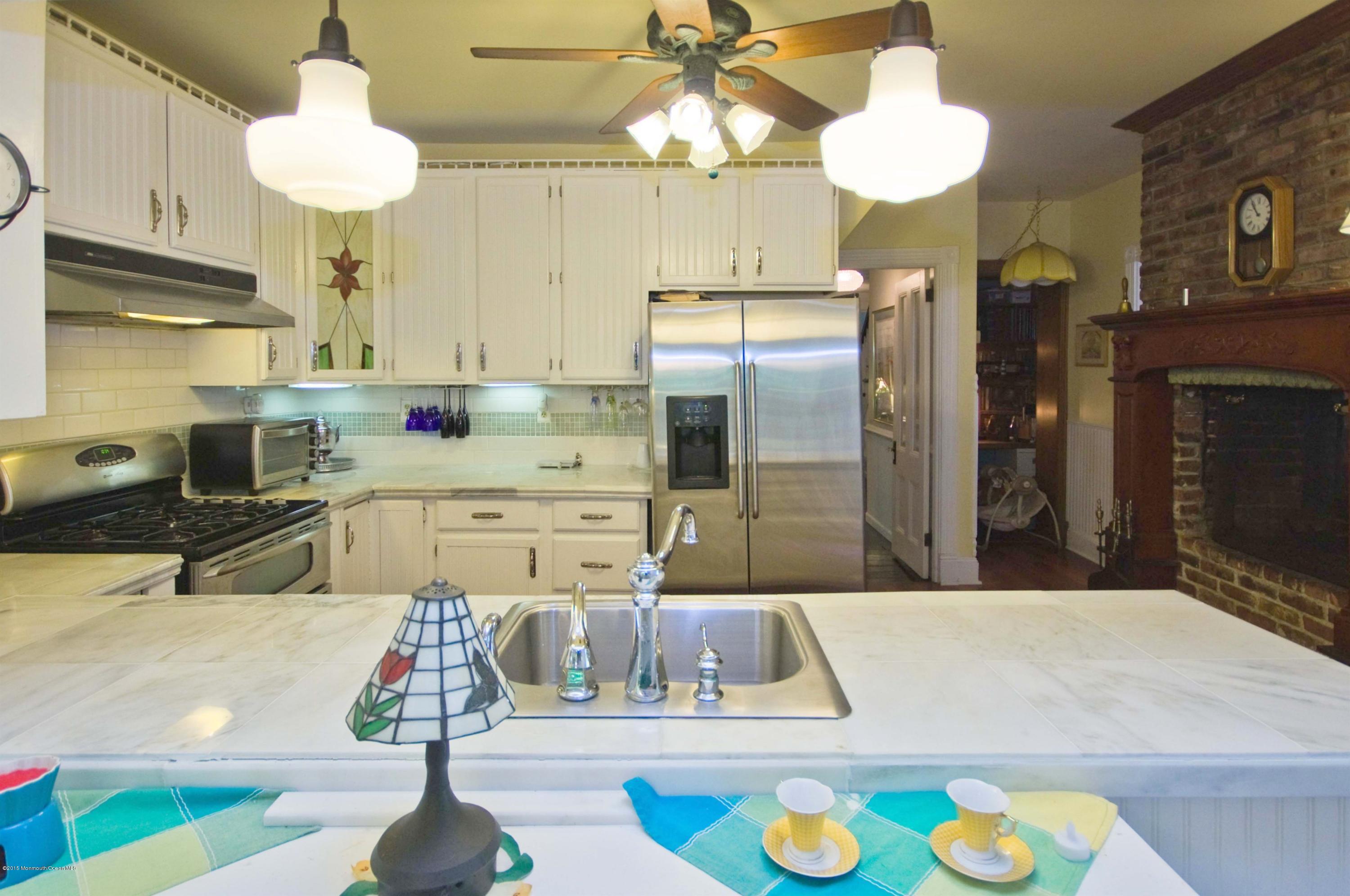 622 Holmdel Road Hazlet, NJ 07730 - Photo 10 of 33 KITCHEN
