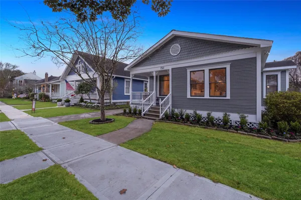 $5,200 | 1321 Harvard Street, Houston, TX 77008