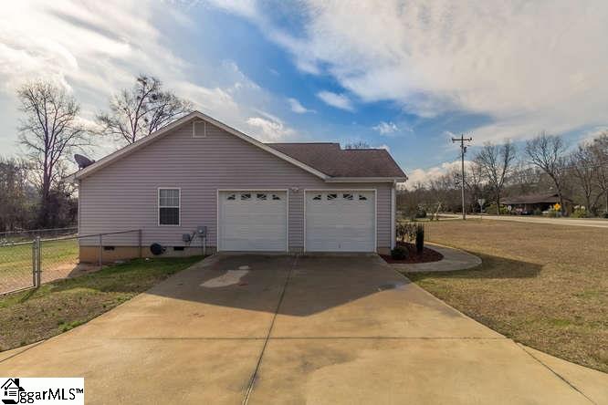 500 Harper Street Honea Path, SC 29654 - Photo 21 of 25