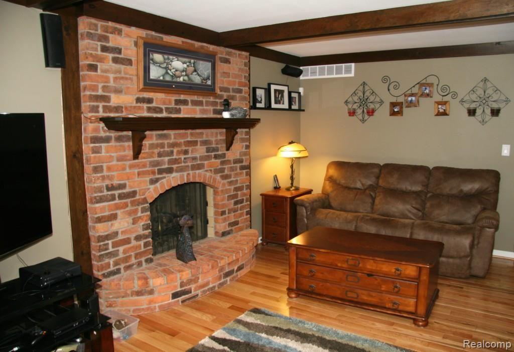 2734 Hillendale Drive Rochester Hills, MI 48309 - Photo 8 of 24