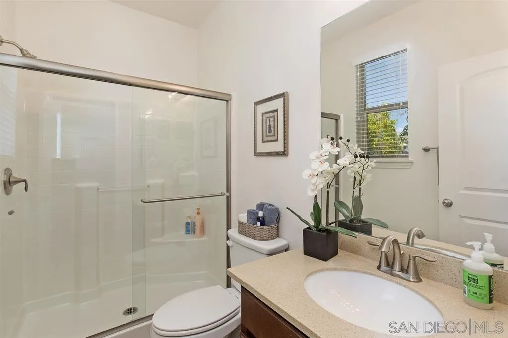 31802 Country View Road Temecula, CA 92591 - Photo 11 of 25 Gallery Image 11