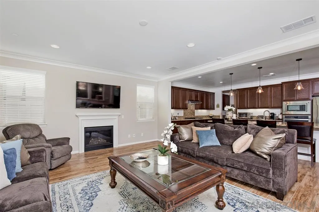 31802 Country View Road Temecula, CA 92591 - Photo 8 of 25 Gallery Image 8