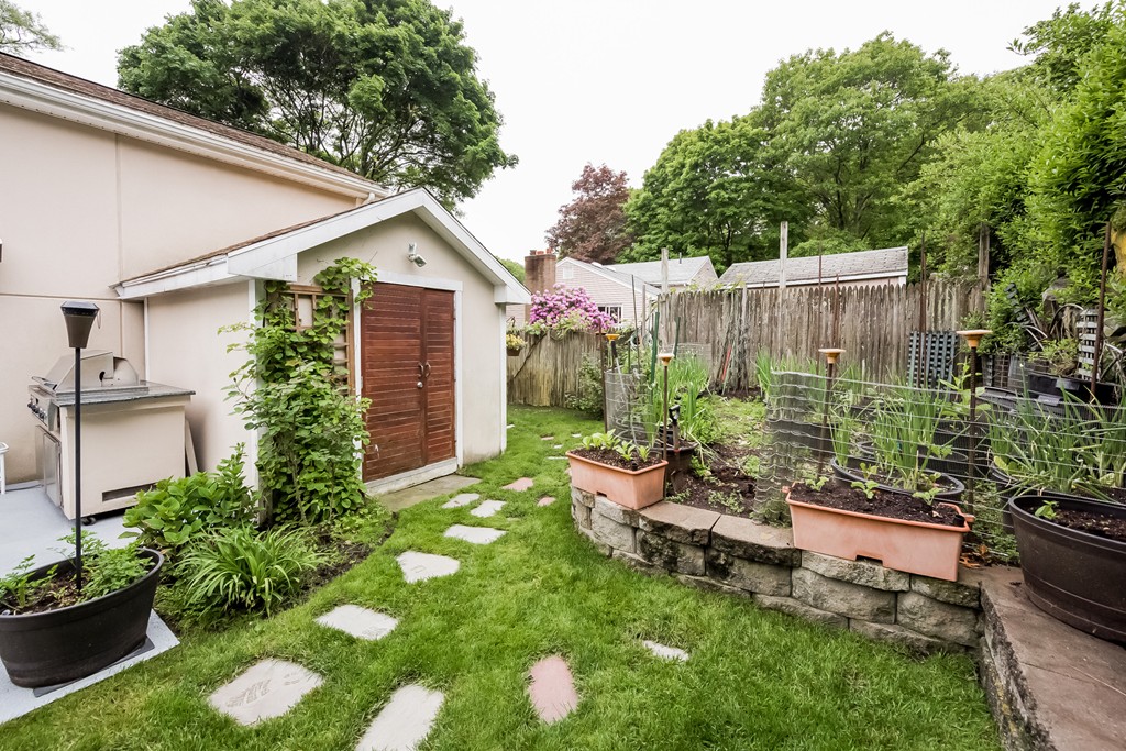 320 Paradise Road Swampscott, MA 01907 - Photo 18 of 21 Gallery Image 18