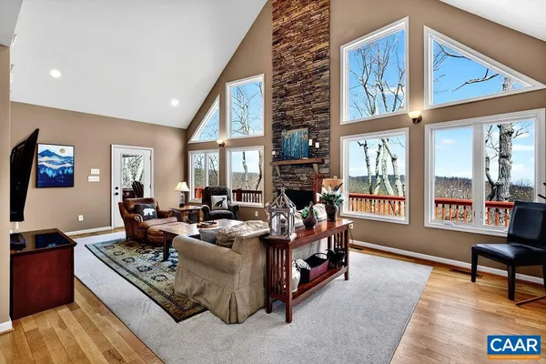 $859,975 | 42 Peavy Point, Wintergreen, VA 22967