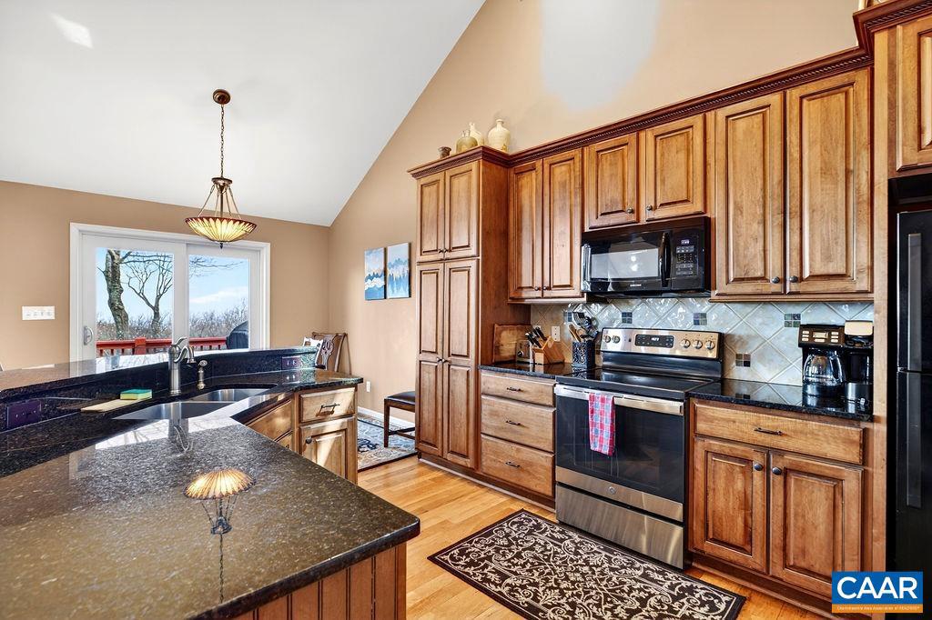 42 Peavy Point Wintergreen, VA 22967 - Photo 11 of 74