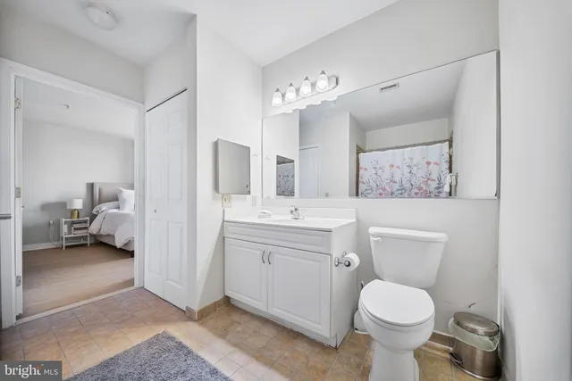 $320,000 | 555 Massachusetts Avenue Northwest, Unit 1414, Washington, DC 20001