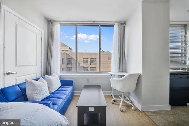 $320,000 | 555 Massachusetts Avenue Northwest, Unit 1414, Washington, DC 20001