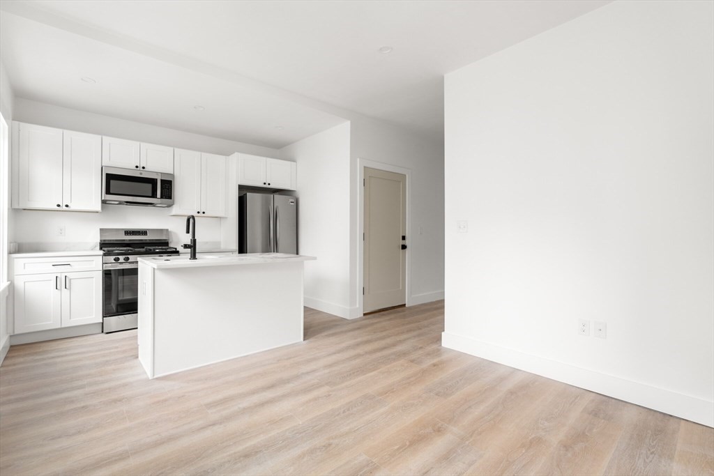 467 East 3rd Street, Unit 3 Boston, MA 02127 - Photo 6 of 19
