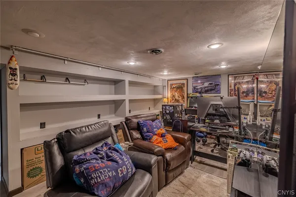 $399,000 | 4285 Carmel Drive, Clay, NY 13090