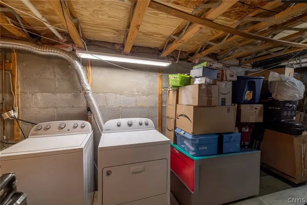 $399,000 | 4285 Carmel Drive, Clay, NY 13090