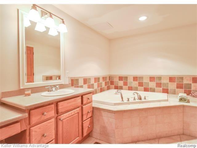 13752 Clyde Road Holly, MI 48442 - Photo 11 of 55