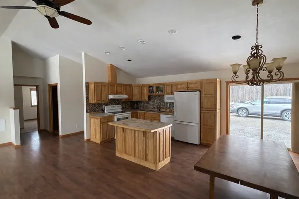 $699,500 | 392 Eagle Landing Court Northwest, Federal Dam, MN 56641