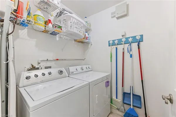 $2,800 | 2565 Aspen Creek Lane, Unit 202, Naples, FL 34119