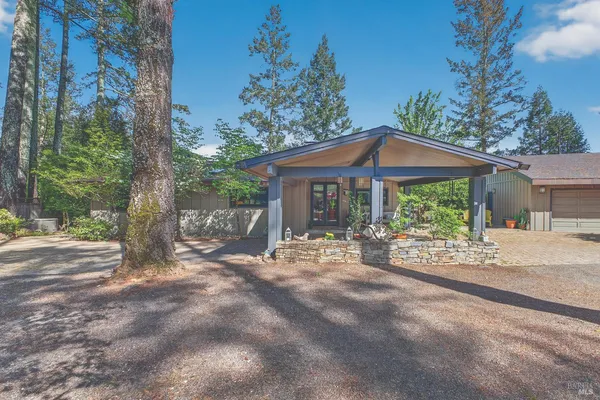 $2,350,000 | 1017 Westside Road, Healdsburg, CA 95448