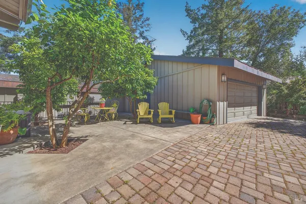 $2,350,000 | 1017 Westside Road, Healdsburg, CA 95448