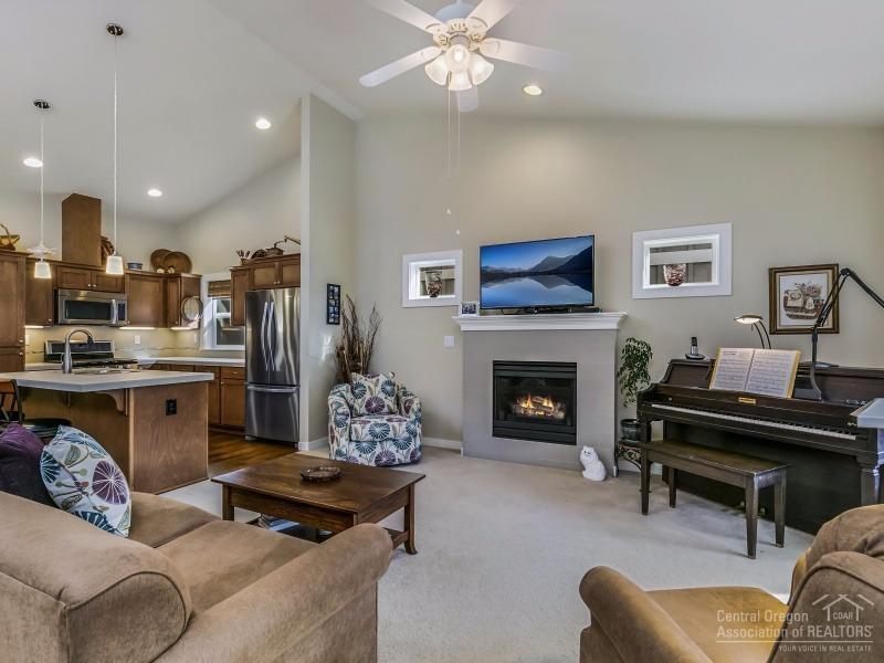 20324 Chase Road Bend, OR 97702 - Photo 4 of 20 Additional Photo