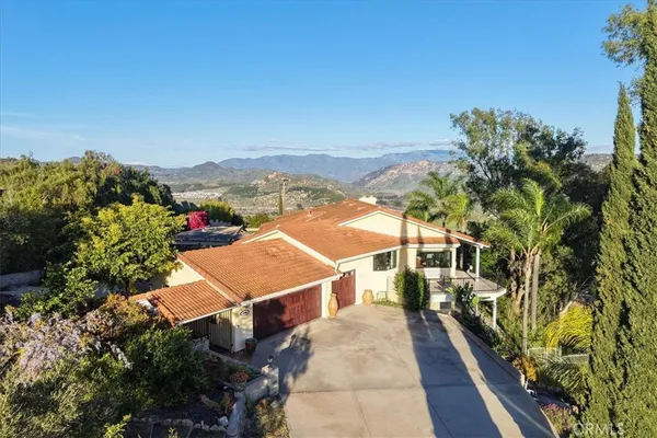 $1,399,999 | 4408 Brodea Lane, Fallbrook, CA 92028