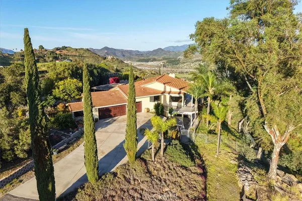 $1,399,999 | 4408 Brodea Lane, Fallbrook, CA 92028
