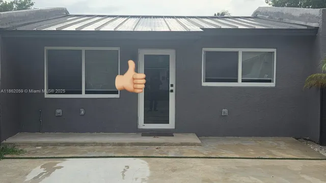 $2,700 | West Park, West Park, FL 33023