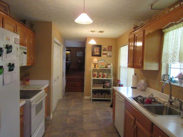 5074 Betts Road Greenbrier, TN 37073 - Photo 3 of 23 Gallery Image 3
