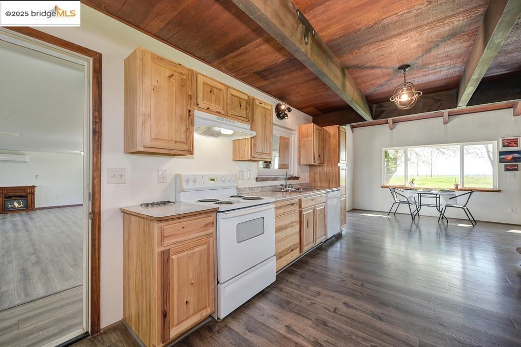 1408 Riosa Road Lincoln, CA 95648 - Photo 15 of 54