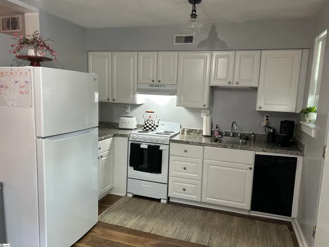 $219,000 | 11 Faris Circle, Greenville, SC 29605