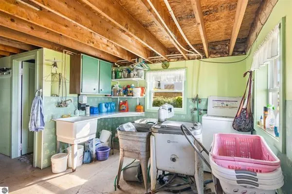 $439,000 | 14654 190th Avenue, Leroy, MI 49655