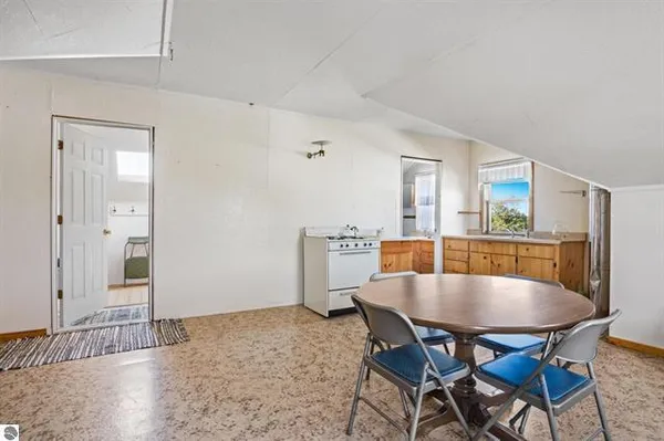 $439,000 | 14654 190th Avenue, Leroy, MI 49655