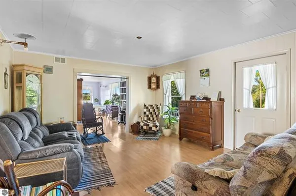 $439,000 | 14654 190th Avenue, Leroy, MI 49655