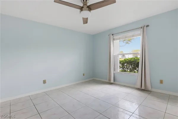 $1,900 | 9580 Victoria Lane, Unit A102, Naples, FL 34109