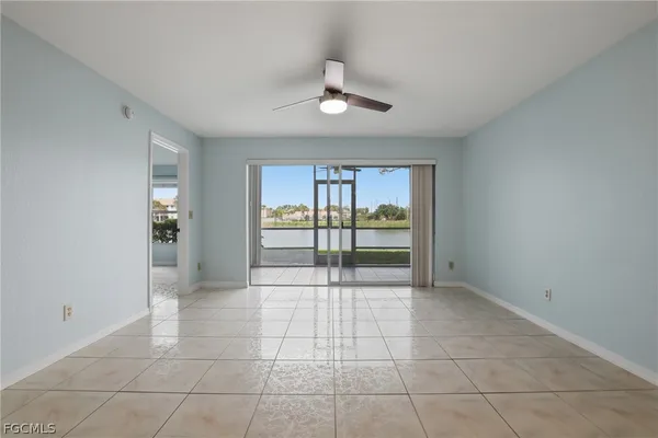 $1,900 | 9580 Victoria Lane, Unit A102, Naples, FL 34109