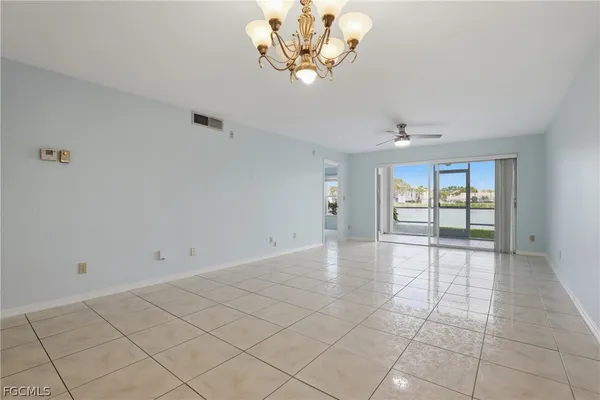 $1,900 | 9580 Victoria Lane, Unit A102, Naples, FL 34109