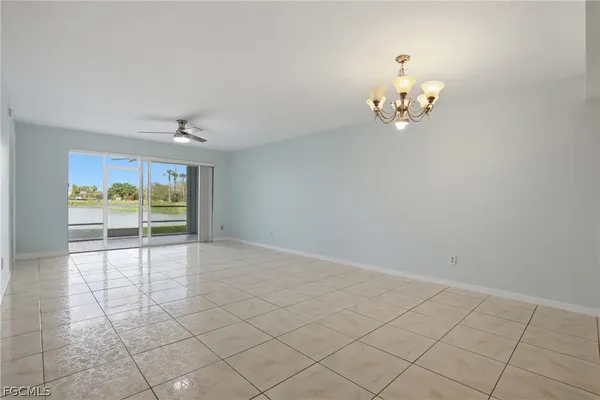 $1,900 | 9580 Victoria Lane, Unit A102, Naples, FL 34109