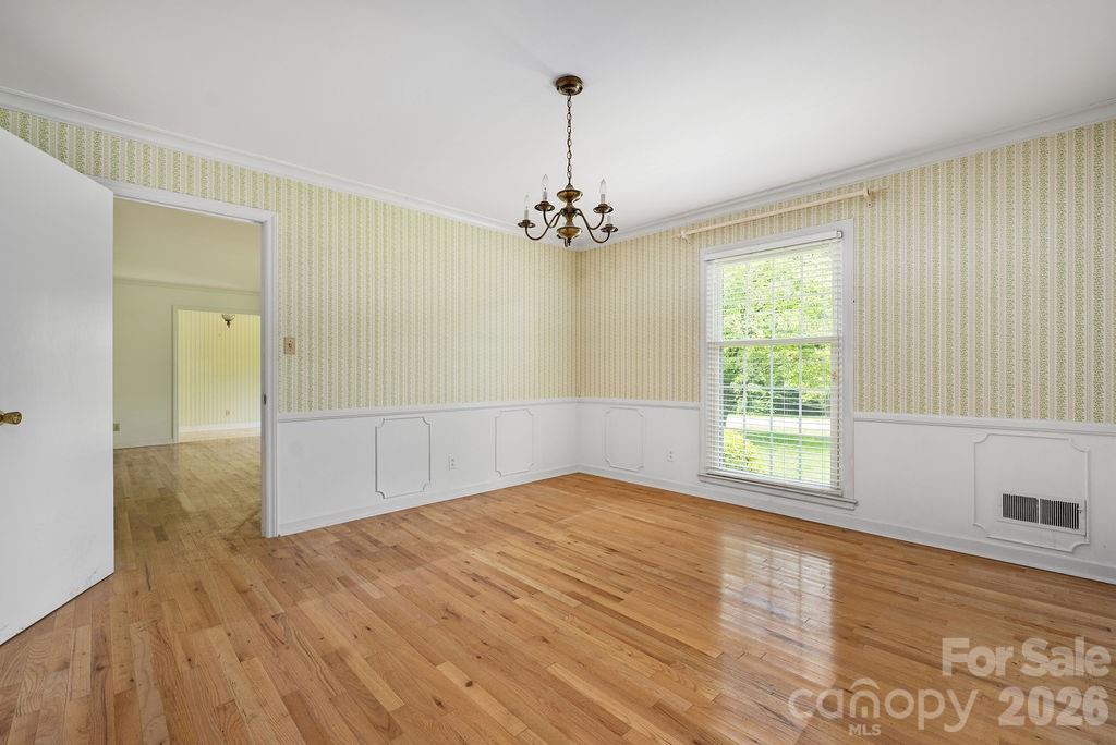 5022 Cheviot Road Charlotte, NC 28269 - Photo 6 of 10 Gallery Image 6