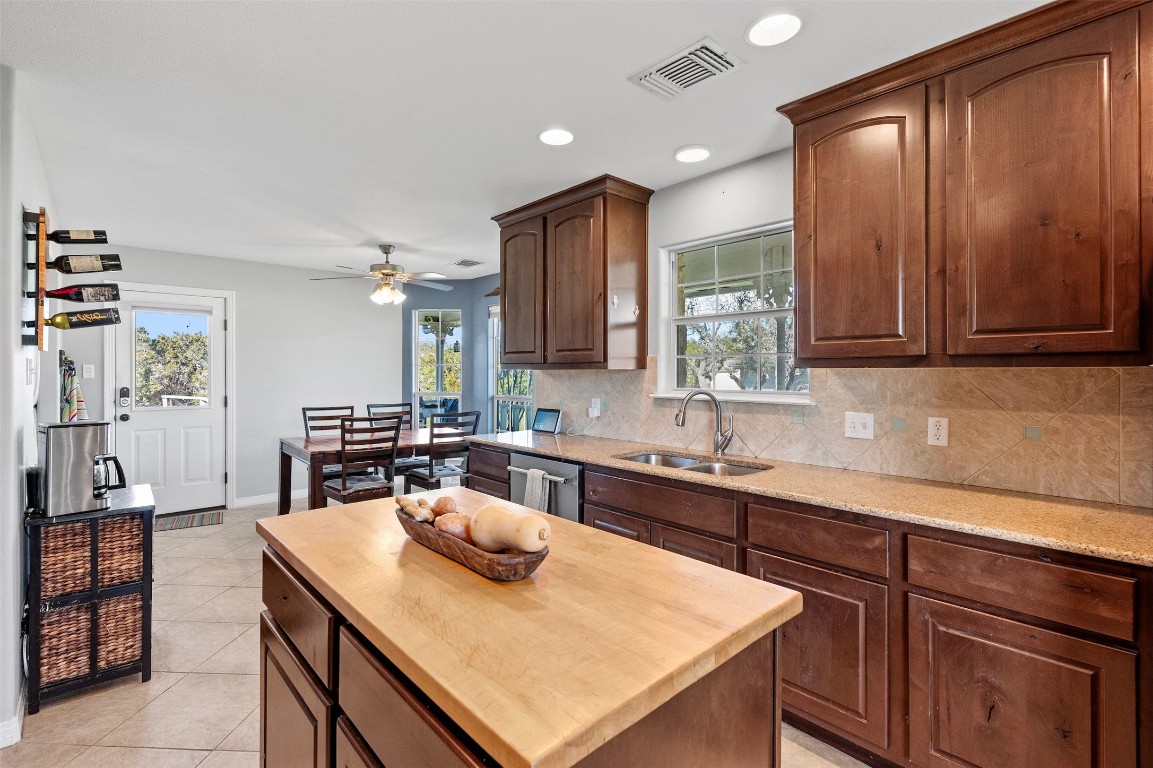 31305 Ranch Road 12 Dripping Springs, TX 78620 - Photo 12 of 32