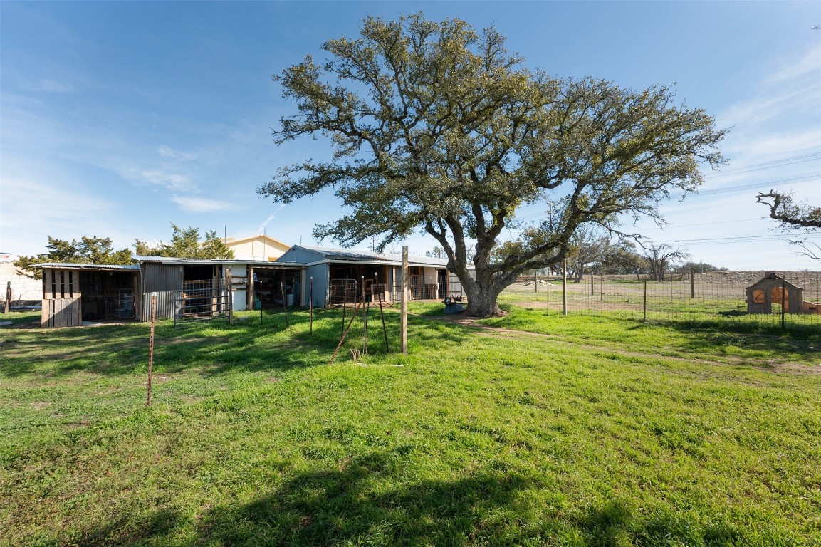 31305 Ranch Road 12 Dripping Springs, TX 78620 - Photo 32 of 32