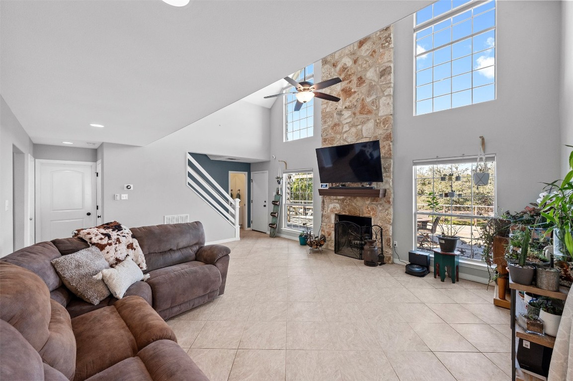 31305 Ranch Road 12 Dripping Springs, TX 78620 - Photo 7 of 32