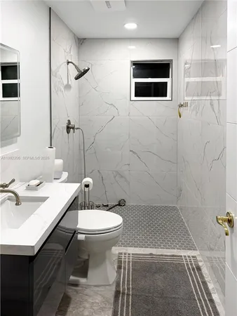 $849,999 | 233 West 39th Place, Hialeah, FL 33012