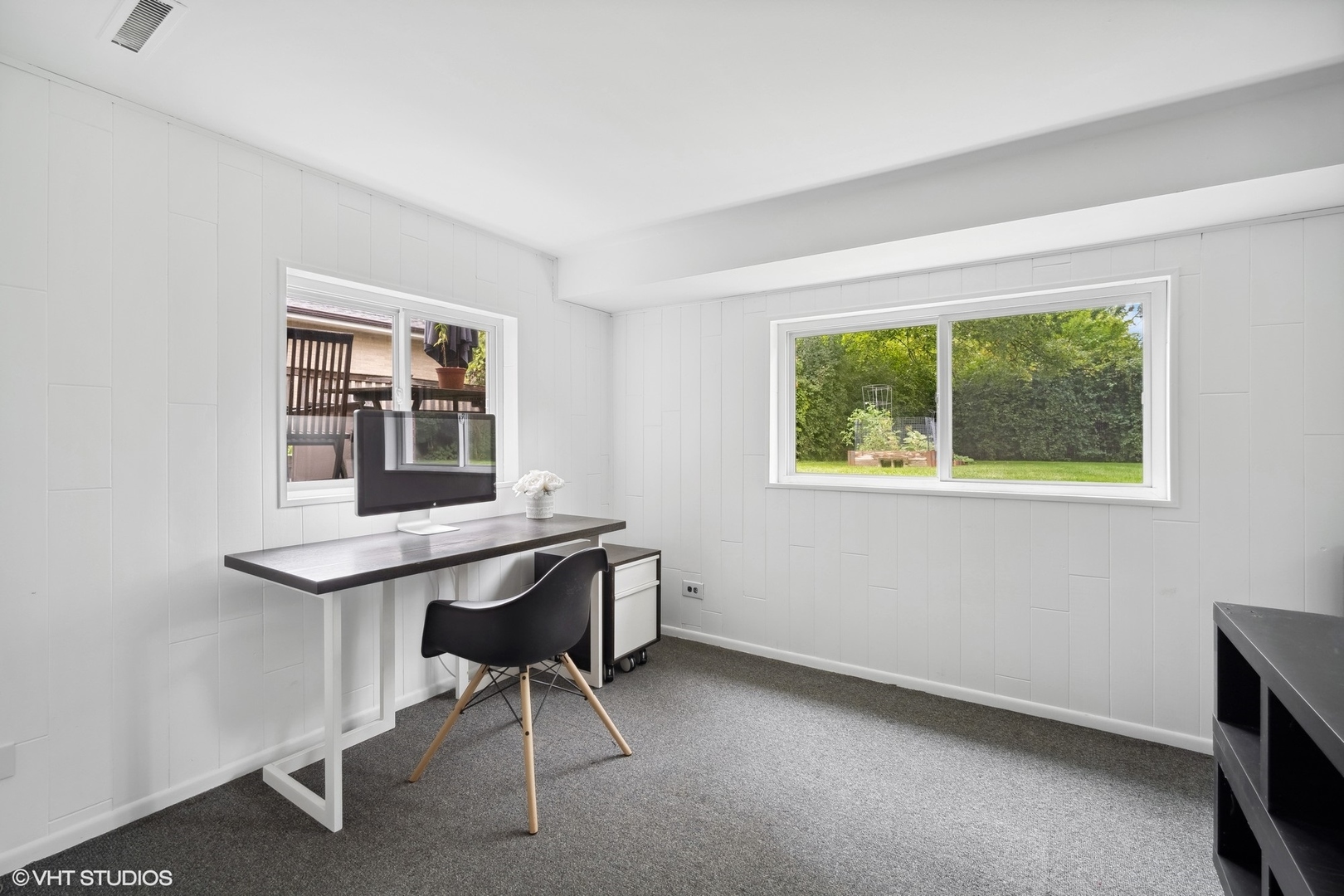 1345 Tinker Way Glenview, IL 60025 - Photo 21 of 25 a workspace with furniture and a window