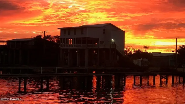 $900,000 | 178 Sunset Boulevard, Franklin, LA 70538