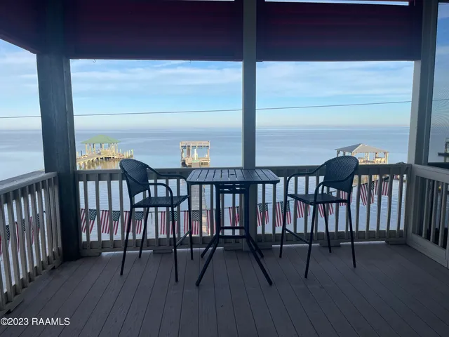 $900,000 | 178 Sunset Boulevard, Franklin, LA 70538