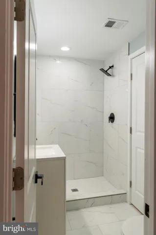 $4,600 | 706 Longfellow Street Northwest, Washington, DC 20011