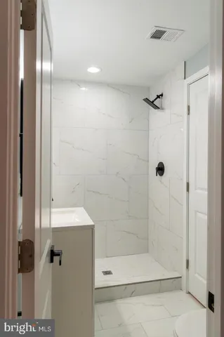 $4,600 | 706 Longfellow Street Northwest, Washington, DC 20011