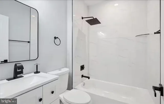 a view of front door and porch