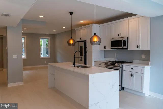 $4,600 | 706 Longfellow Street Northwest, Washington, DC 20011