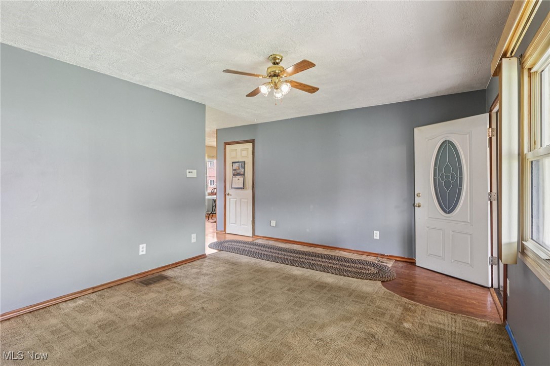 10556 Lagrange Road Elyria, OH 44035 - Photo 8 of 35 Living room.