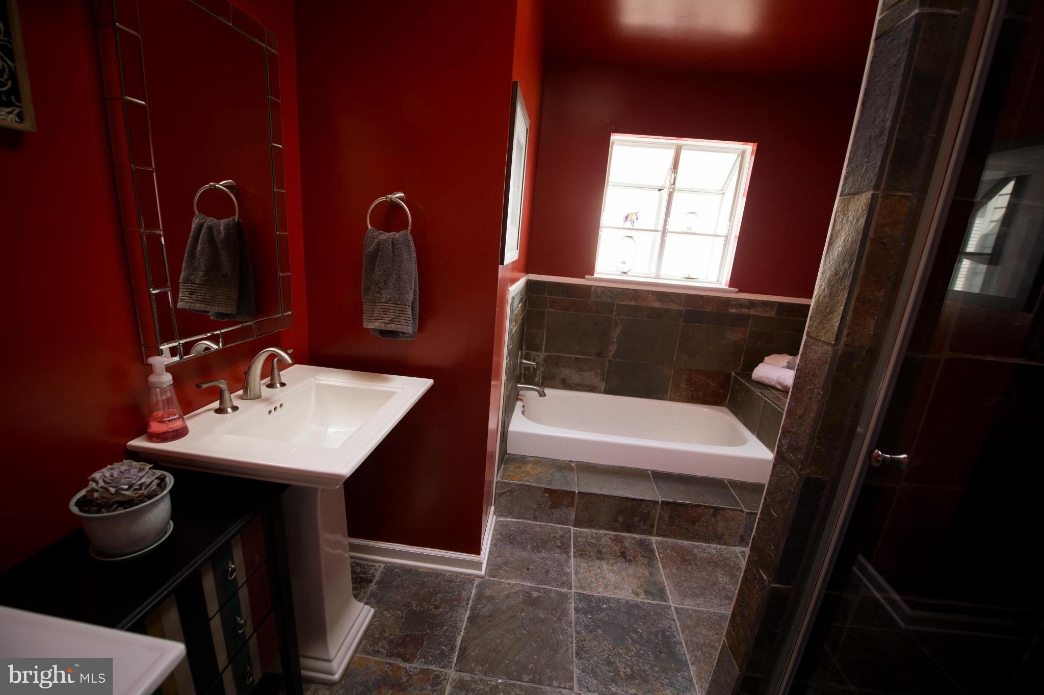 2462 Ridgehampton Court Reston, VA 20191 - Photo 14 of 23 Bath